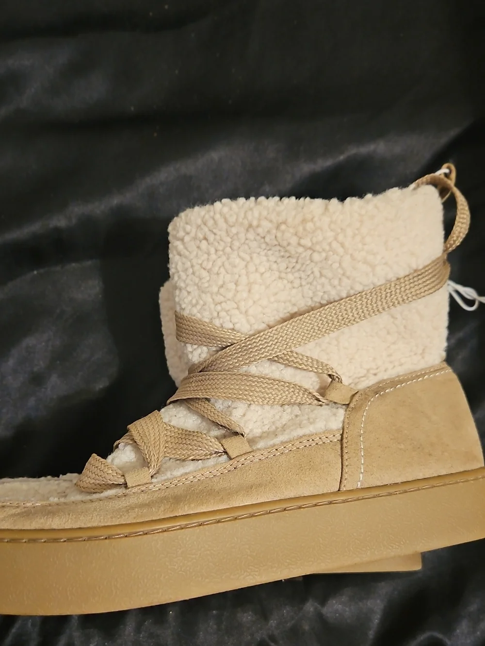 Universal Thread Tan Shearling Lace-Up Winter Boot